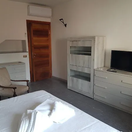 Hotel La Beola E Il Noce 3*